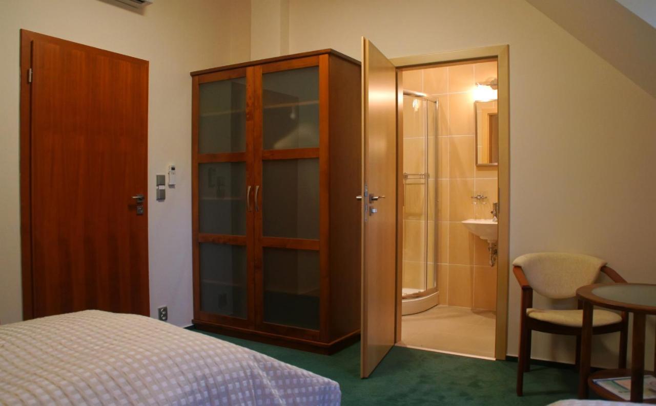 Hotel U Parku Hořovice Zewnętrze zdjęcie